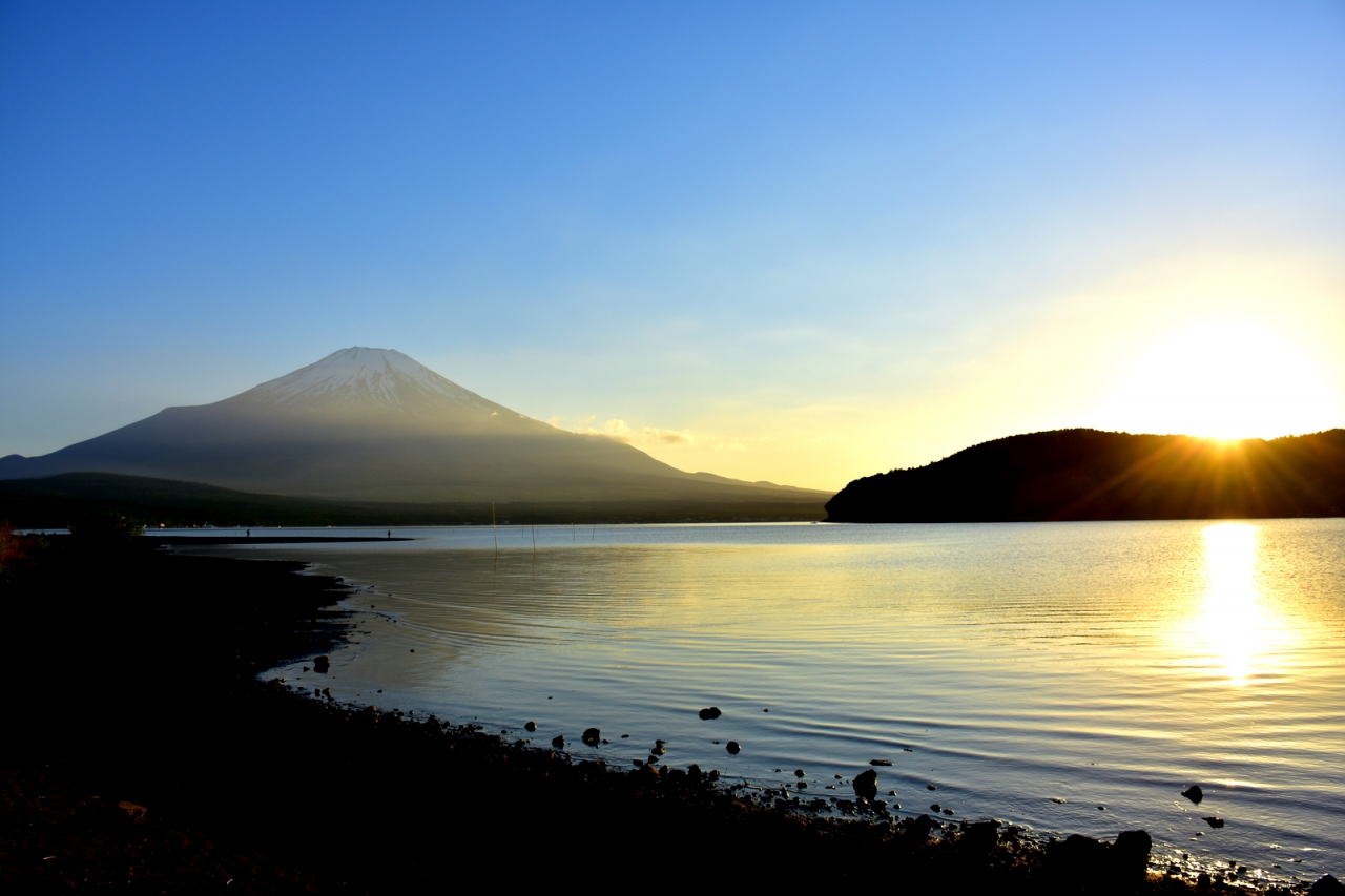 富士山と朝日